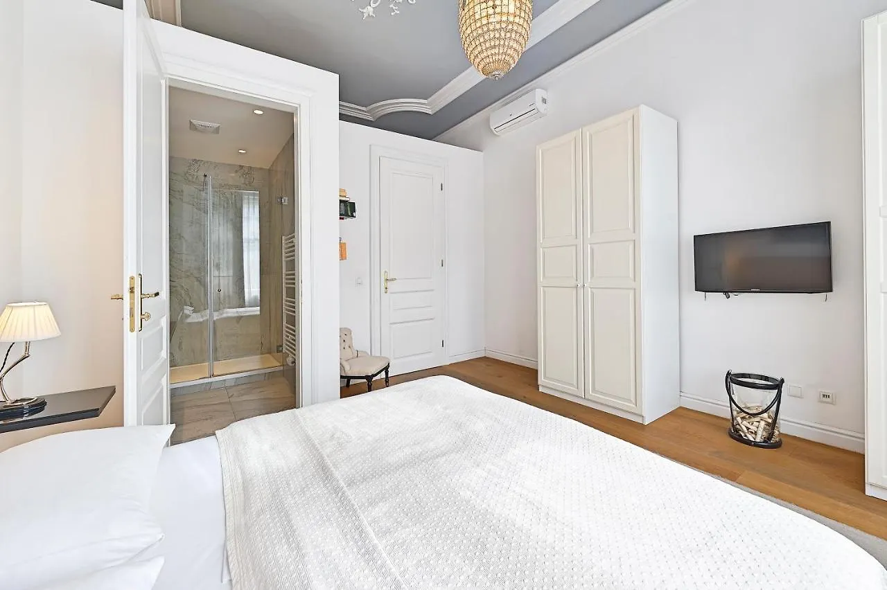 6 Rooms - 1070 Vienna Appartamento