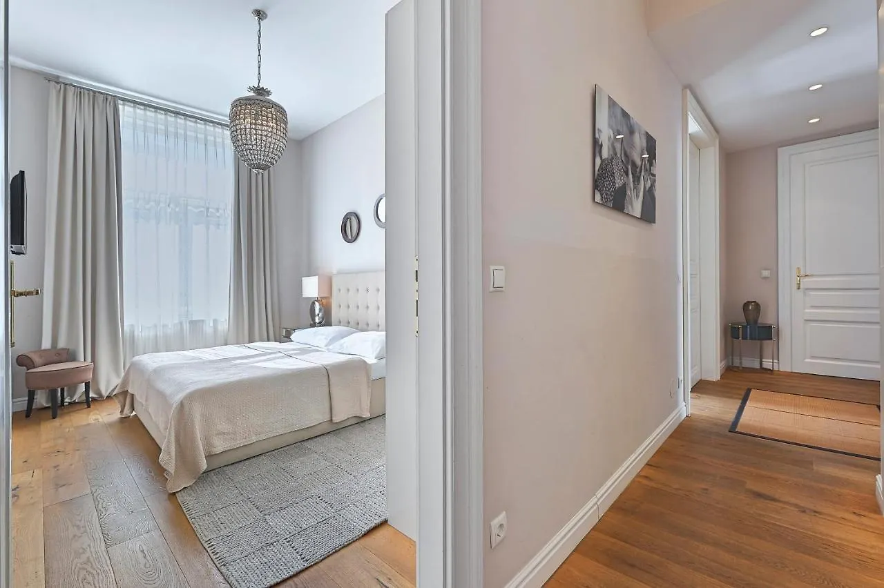 6 Rooms - 1070 Vienna 0*,  Austria