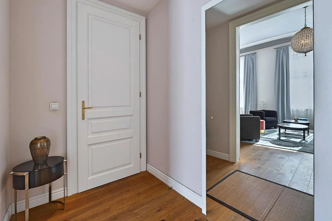 6 Rooms - 1070 Vienna Appartamento